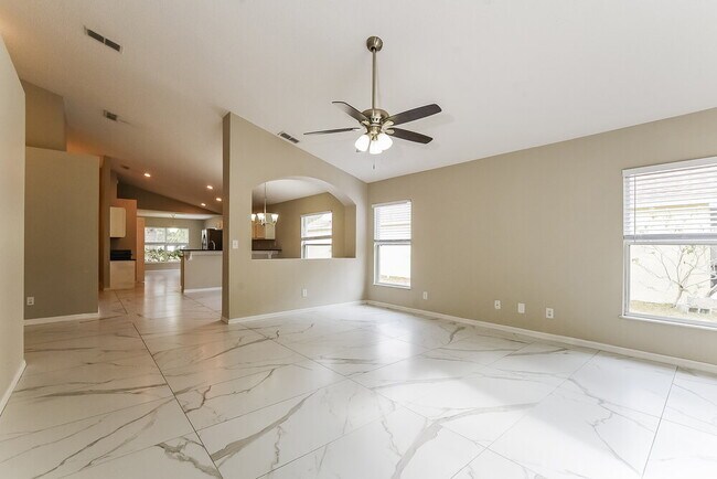 Foto del edificio - 4132 Waltham Forest Dr