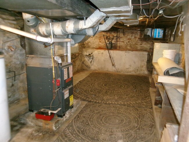 Building Photo - 517 Manor St