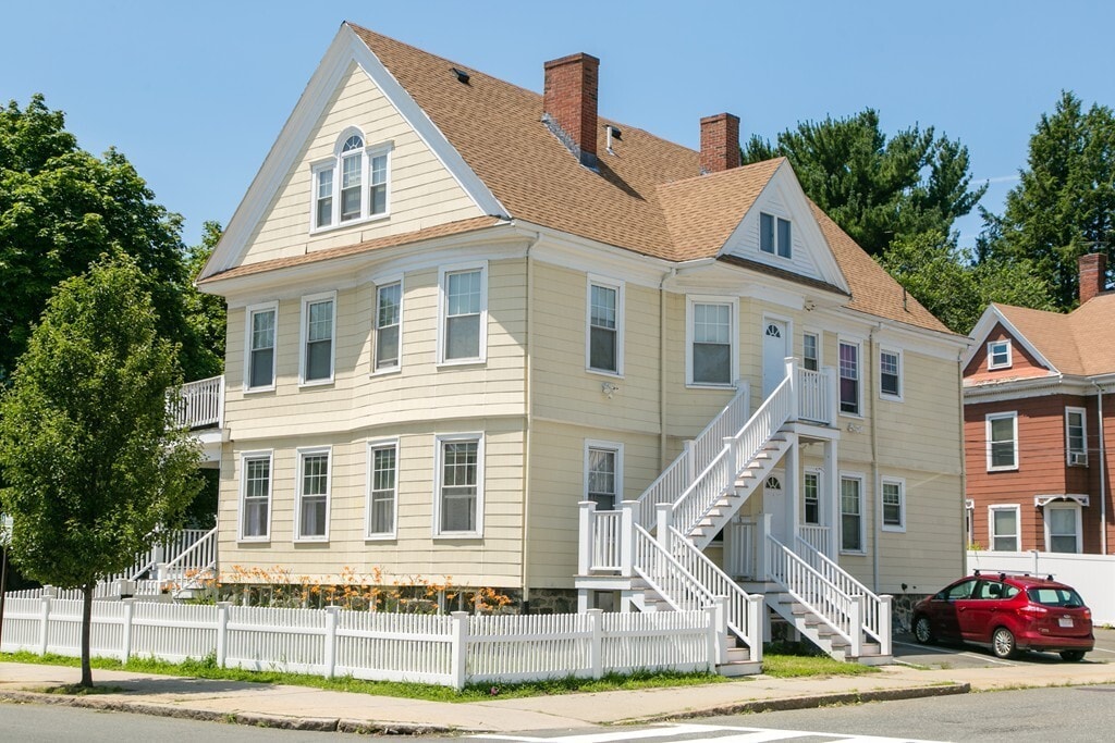 Photo - 102 Salem St (Malden, MA)