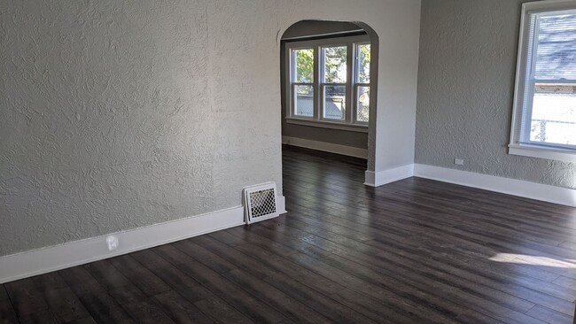 Foto del edificio - Two Bedroom + Bonus Room Home in Kalamazoo