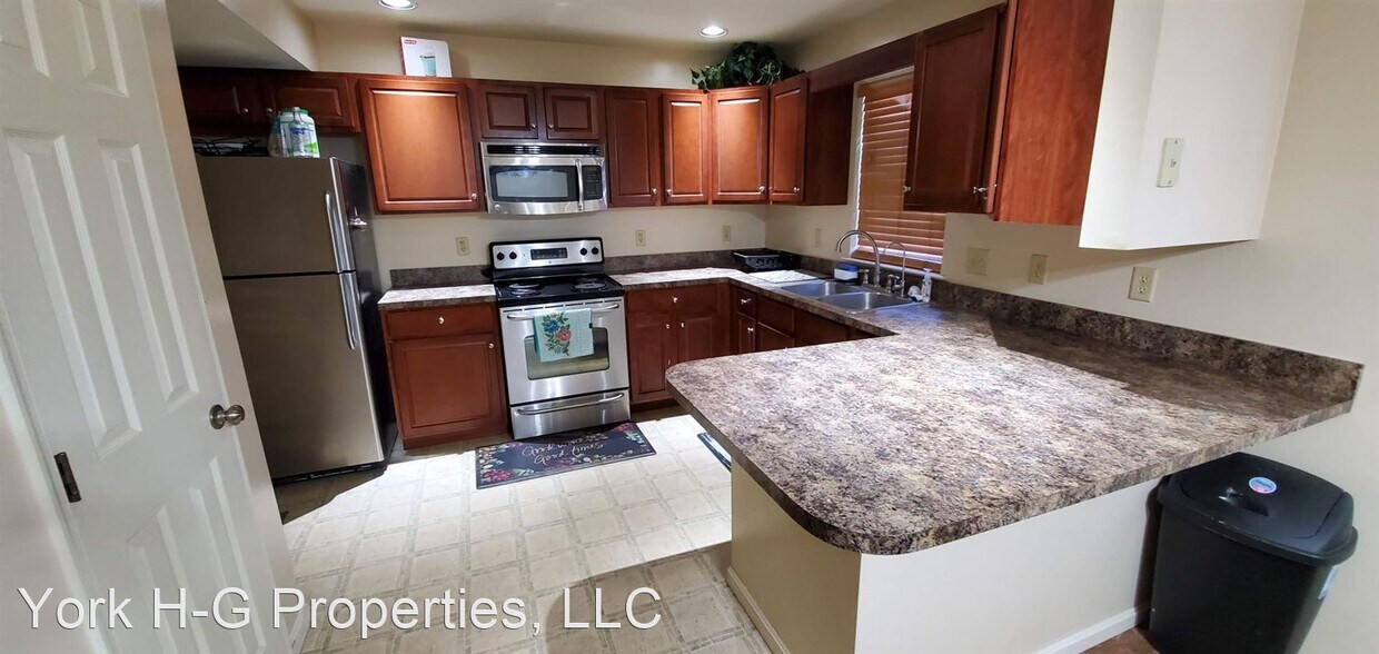 Building Photo - 2 br, 2.5 bath House - 373 Melbourne Lane