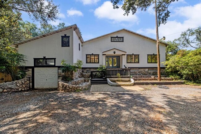 Building Photo - 4811 Soundside Dr