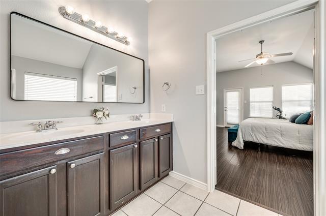 Building Photo - 933 Wenk Ct