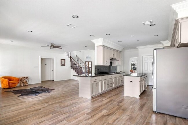 Building Photo - 5522 Honor Dr