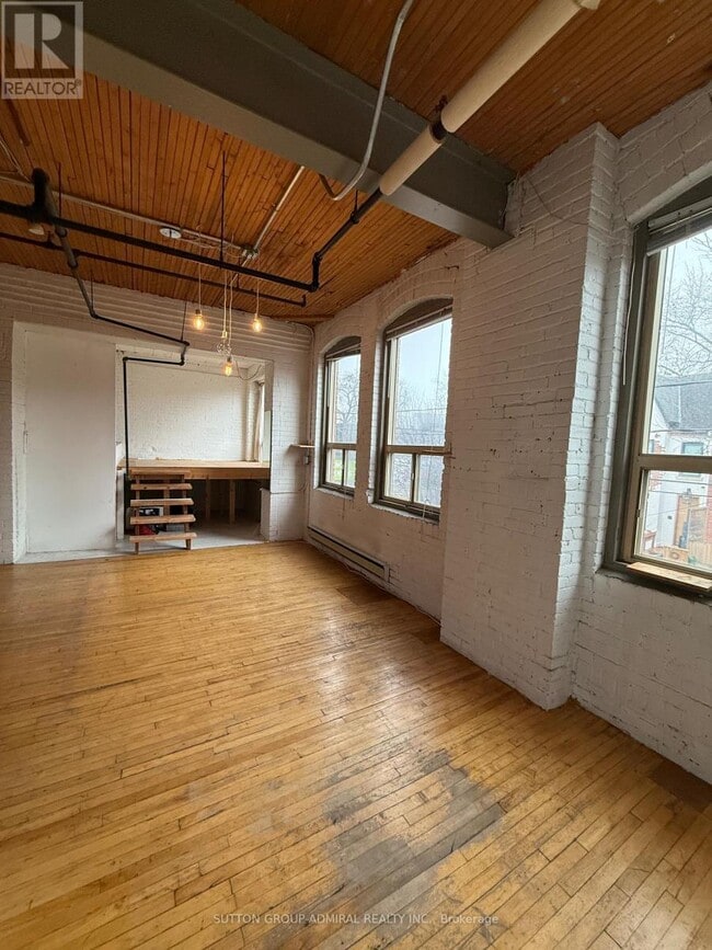 Building Photo - 34 Noble St