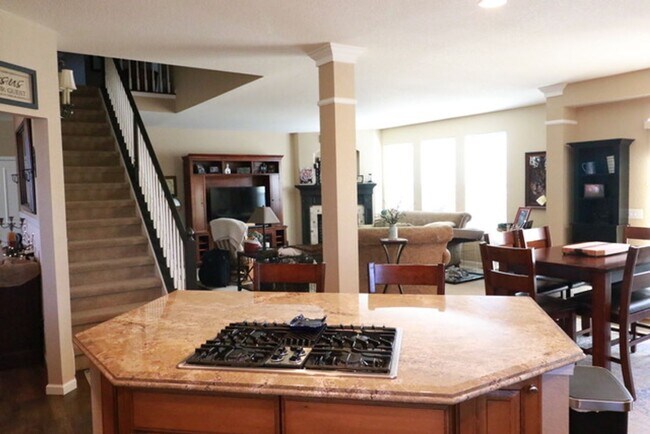 Building Photo - Beautiful custom single family home in the...