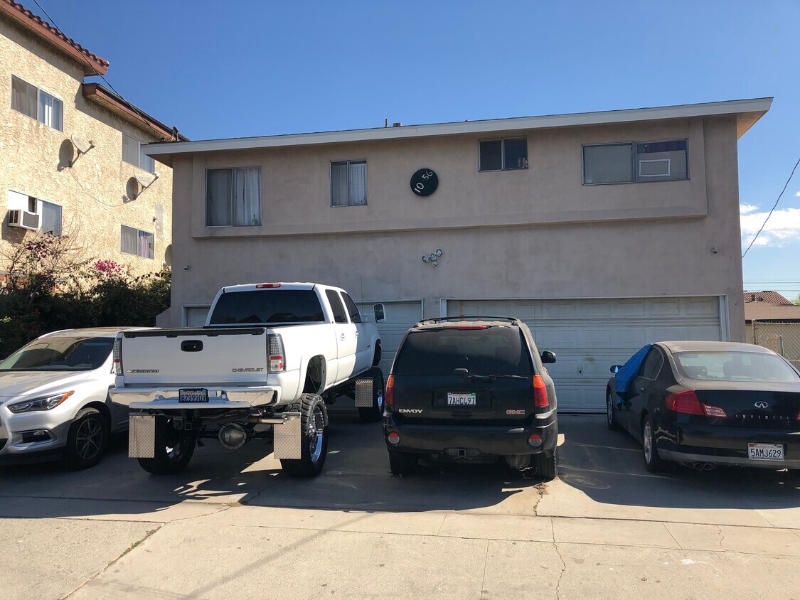 Primary Photo - 1054 Broad Ave