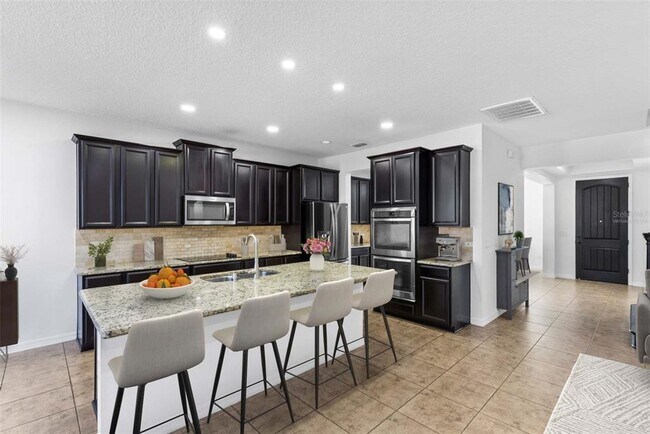 Foto del edificio - 14978 Fells Ln