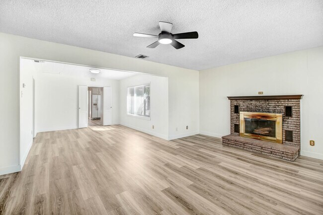 Building Photo - 9188 Base Line Rd