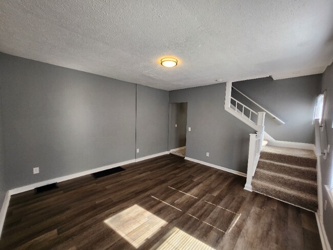 Foto del edificio - 478 S Richardson Ave