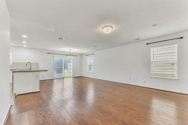 Building Photo - 15134 Trinity Meadow Dr