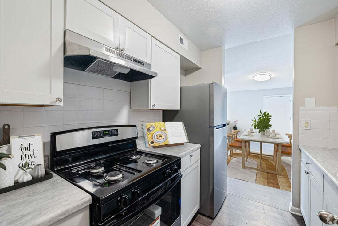 Kitchen - Blue Ridge II Apts