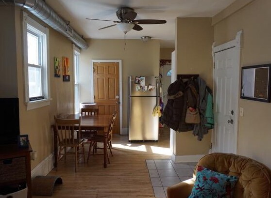 Living Room - alternate view - 2102 25th Ave S