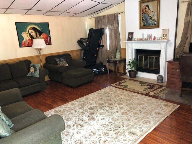 Foto del edificio - 7969 Elvaton Rd