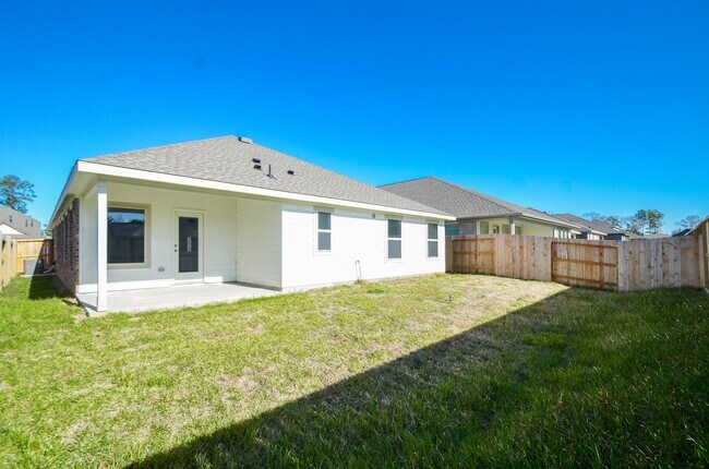 Foto del edificio - 3106 Stonebriar Dr