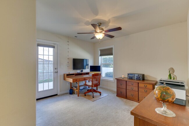 Building Photo - 701 14th St