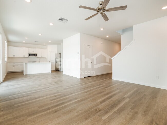 Foto del edificio - 2328 Dolly Ave