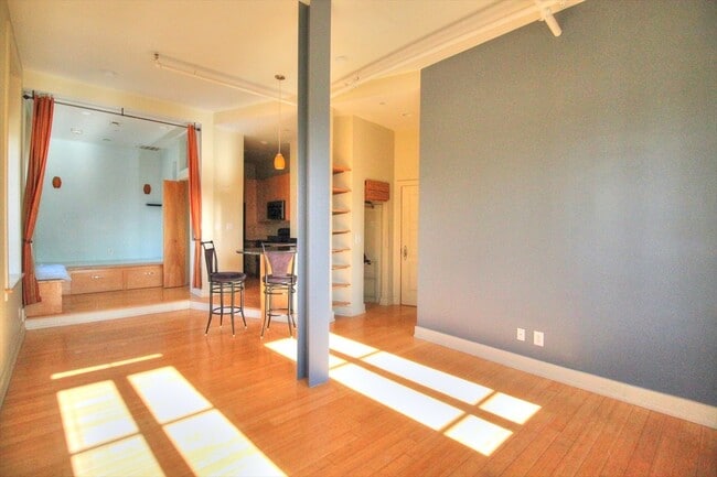 Building Photo - Gorgeous Studio Condo On The 4th Floor Of The Kress Building In Downtown Durham!