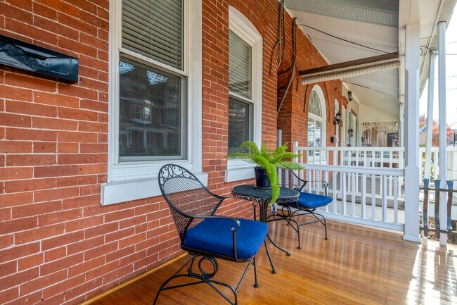 Foto del edificio - 537 N Mary St