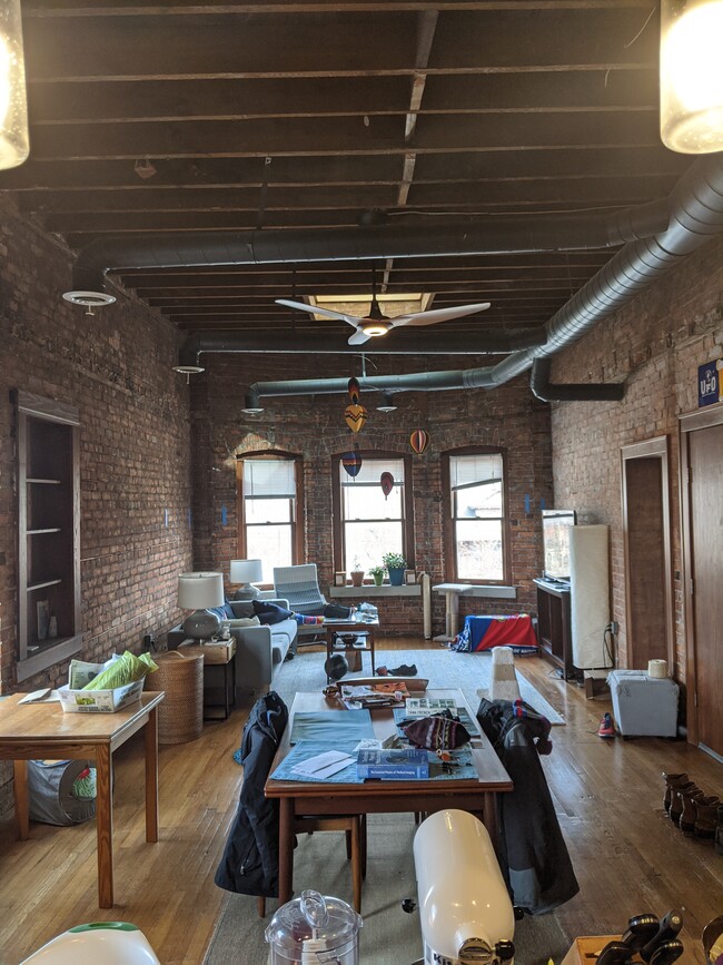 Main Living/Dining Area - 3933 Trumbull St