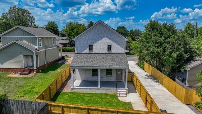 Building Photo - 19 18th St