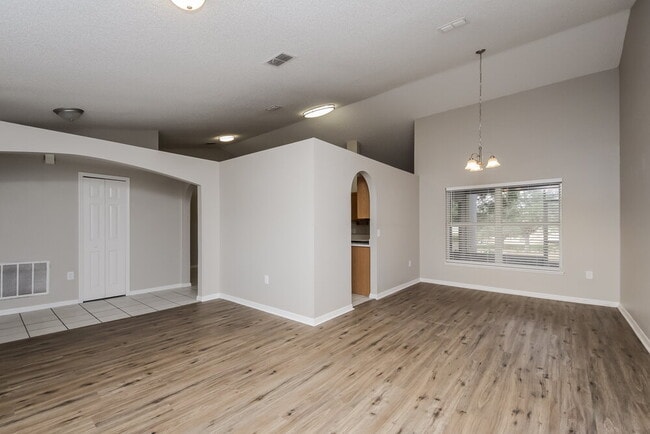 Foto del edificio - 1416 Muir Cir