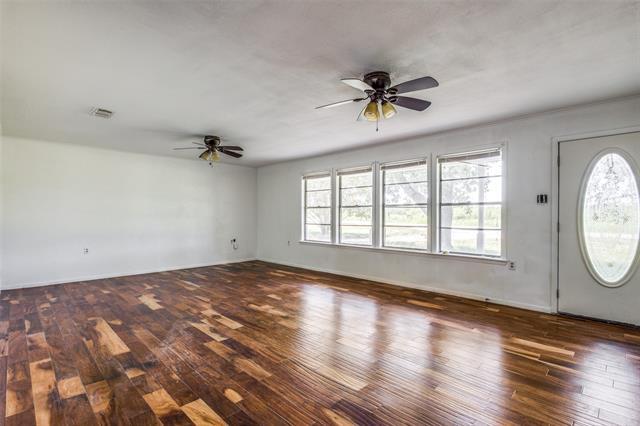 Building Photo - 961 Fm 904