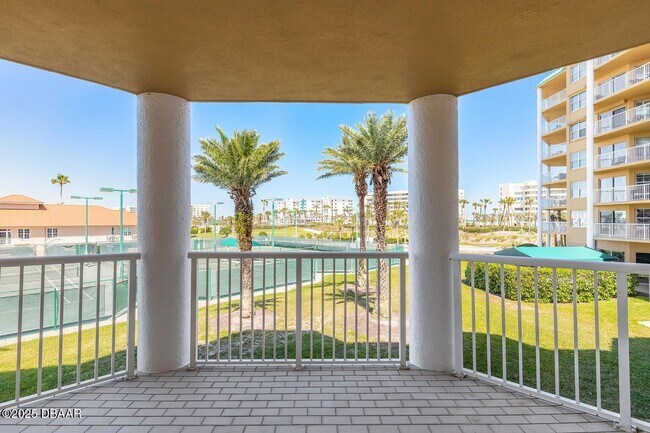 Foto del edificio - 4650 Links Village Dr