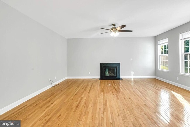 Foto del edificio - 40560 Aldie Springs Dr