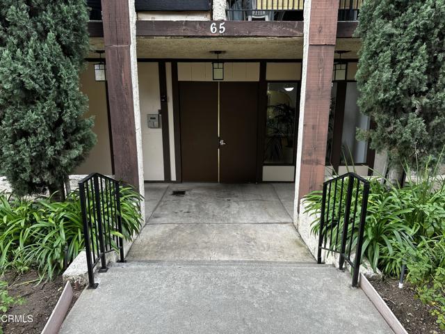 Building Photo - 65 Allen Ave