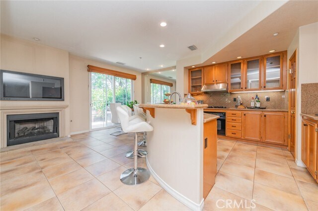 Building Photo - 37 Olivewood