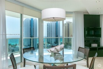 Building Photo - 200 Sunny Isles Blvd