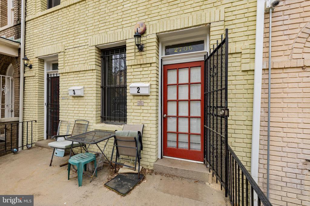 Primary Photo - 2706 Ontario Rd NW