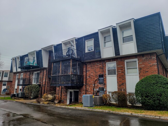 Foto del edificio - 1625 Woodrow Dr