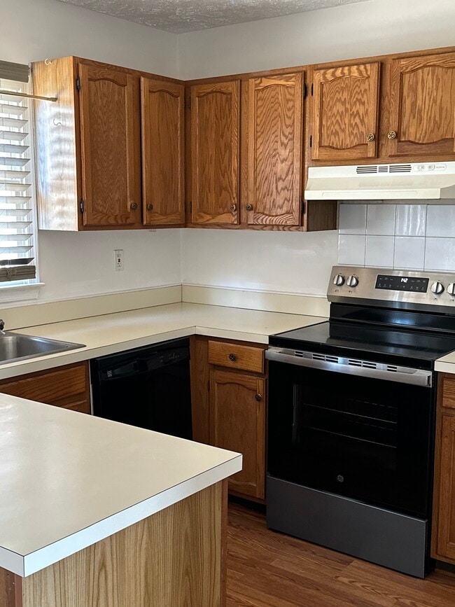 Building Photo - 7542 Knoll Acres Rd