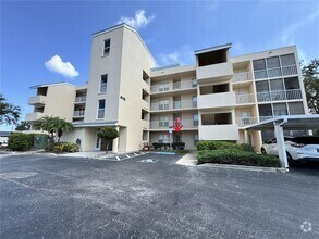 Building Photo - 4110 Ironwood Cir