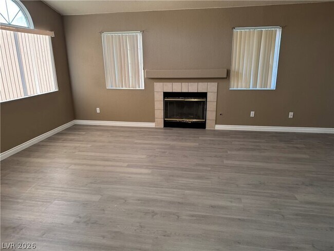 Foto del edificio - 3736 Rose Canyon Dr