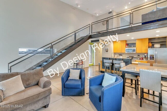 Building Photo - Modern Loft-Style Home in Barrio Metalico