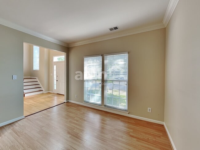 Building Photo - 8934 Tartan Ridge Dr