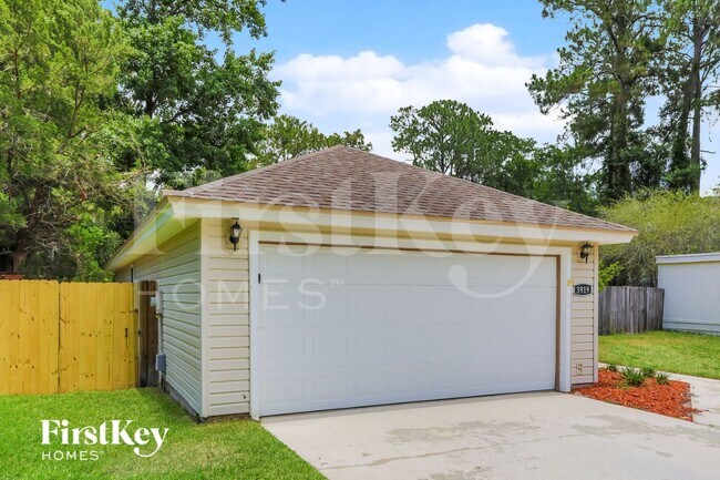 Foto del edificio - 3919 Summer Pines Dr