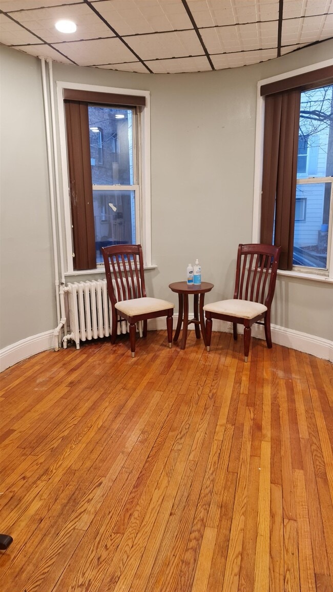 9 Bond St Unit 1, Jersey City, NJ 07306 Condo for Rent in Jersey City