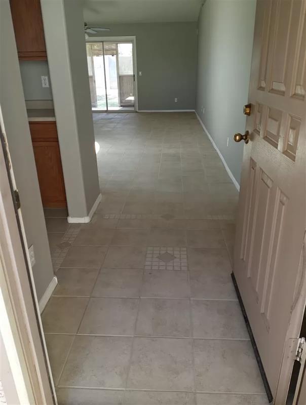 Building Photo - Nice home in nice community. House fully u...