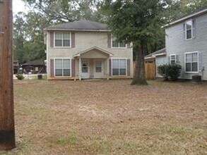 Building Photo - 132 Bayou Sara Ave