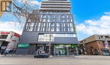 Building Photo - 297 College St