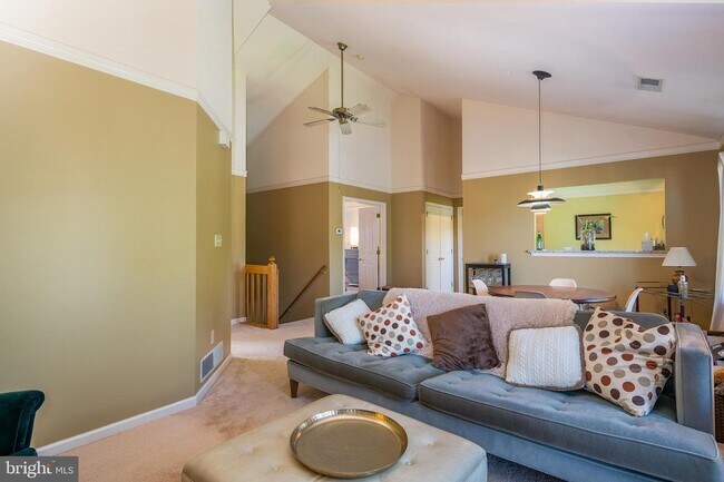 Foto del edificio - 163 Heather Ln