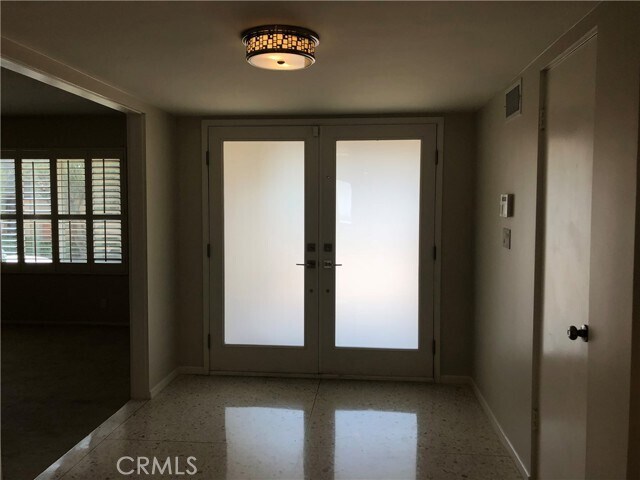 Foto del edificio - 14687 Deervale Pl