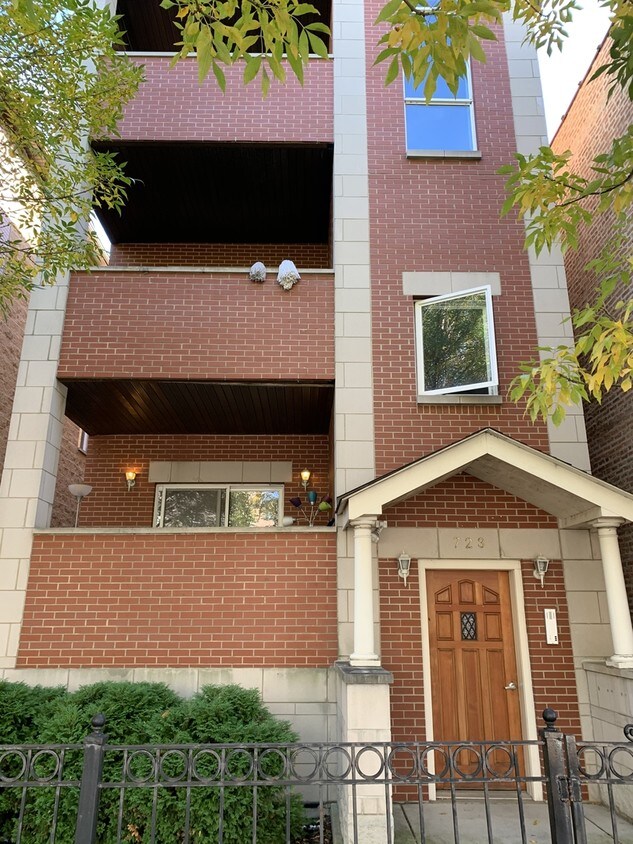Primary Photo - 723 W 31st St