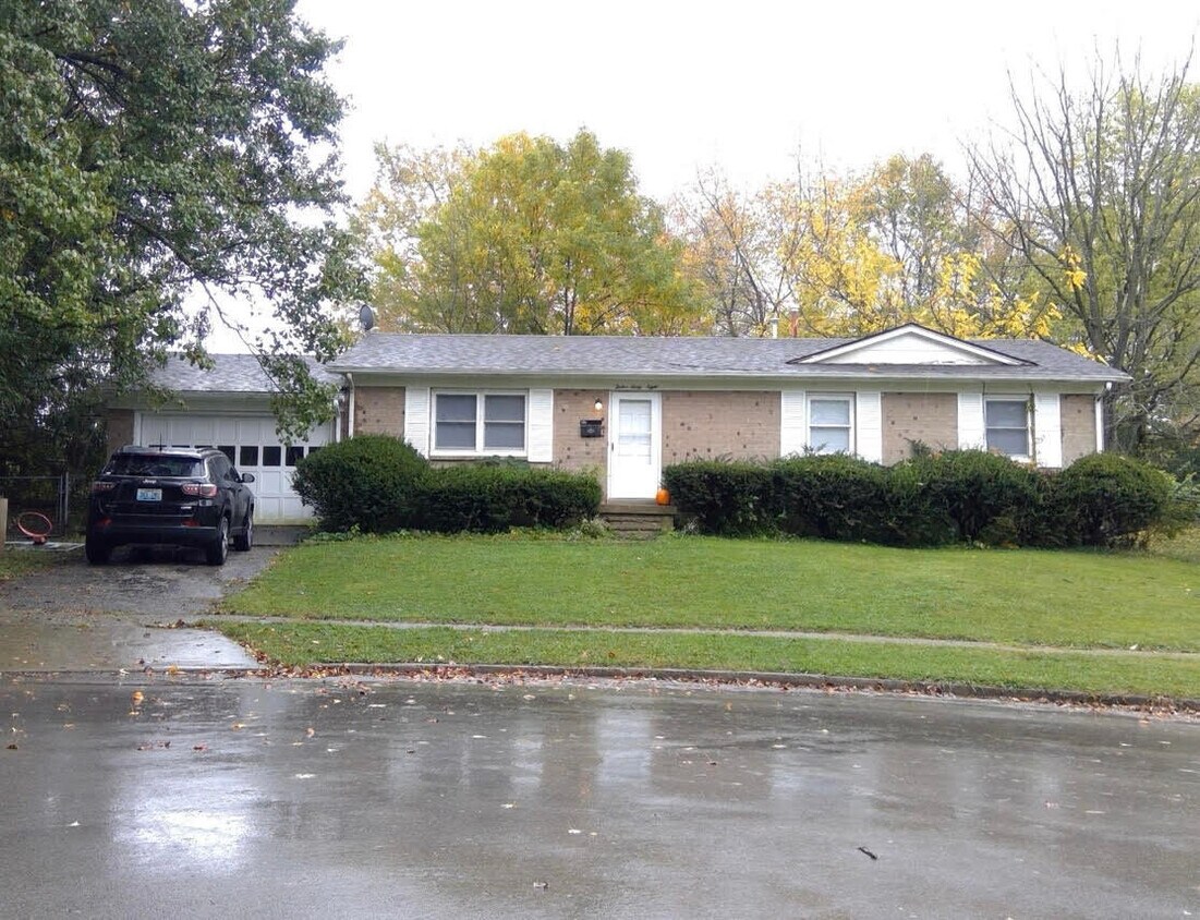 1268 Hot Springs Ct, Lexington, KY 40517 House Rental in Lexington