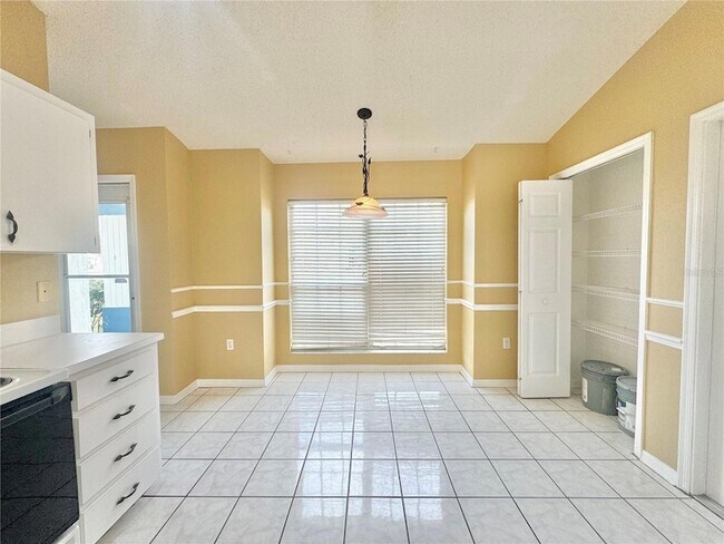 Foto del edificio - 3511 Majesty Loop