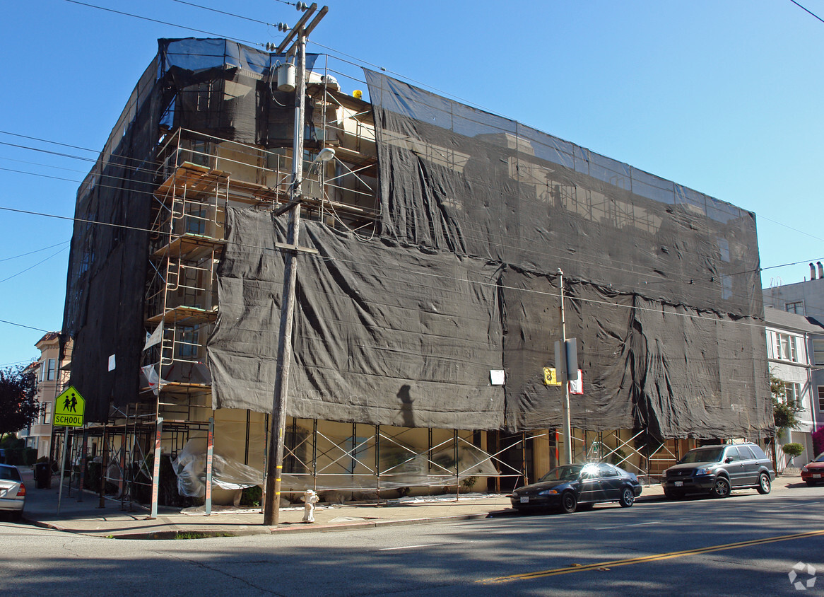 Building Photo - 5050 Fulton St